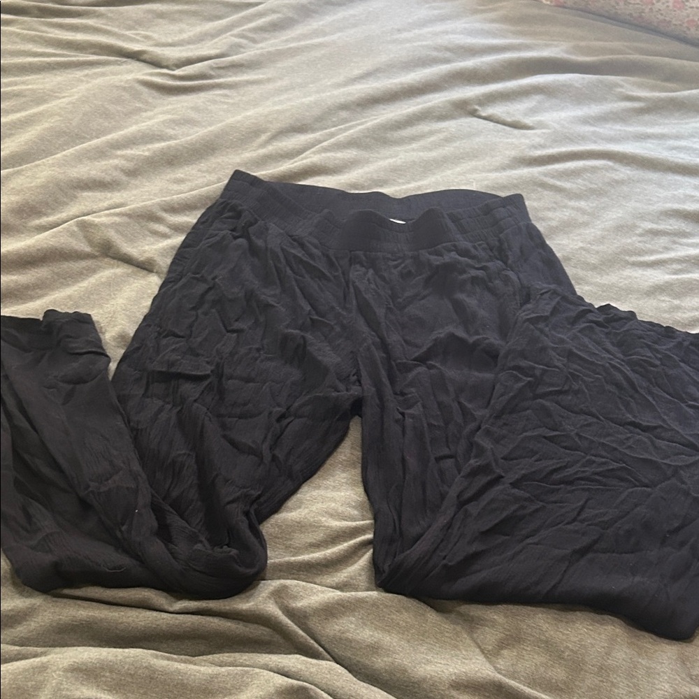 Slinky slacks
